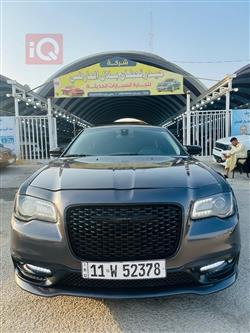 کرایسلەر 300